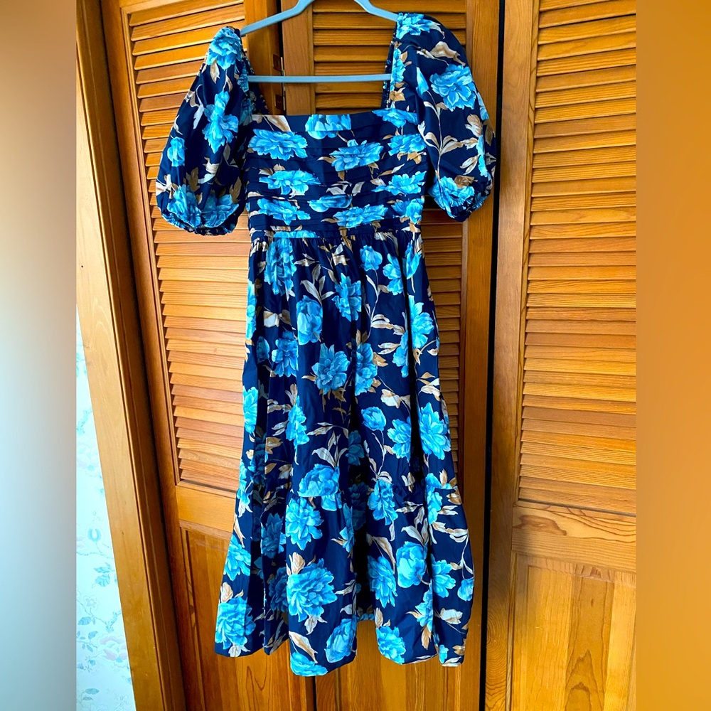 Navy Midi dress with puff sleeves